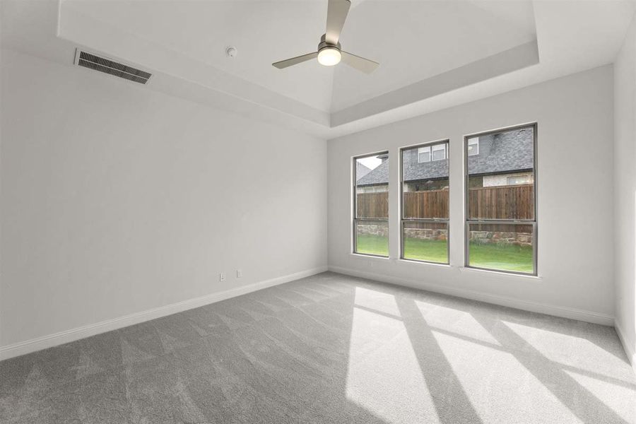 Representative unfurnished interior of a home built from the Brennan II by Pacesetter Homes in Nelson Lake, Rockwall (Image 31).