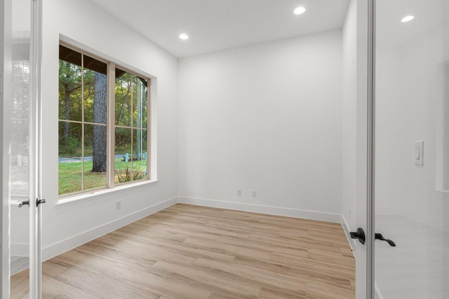 Bright room with large windows facing the street, tile floors throughout. Ideal for an office or cozy sitting area. Bright room with large windows facing the street, tile floors throughout. Ideal for an office or cozy sitting area.