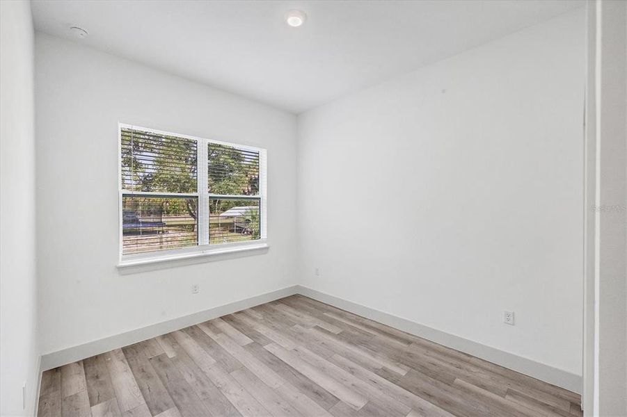 Spacious, unfurnished interior of a new home in , Port Charlotte (Image 23).