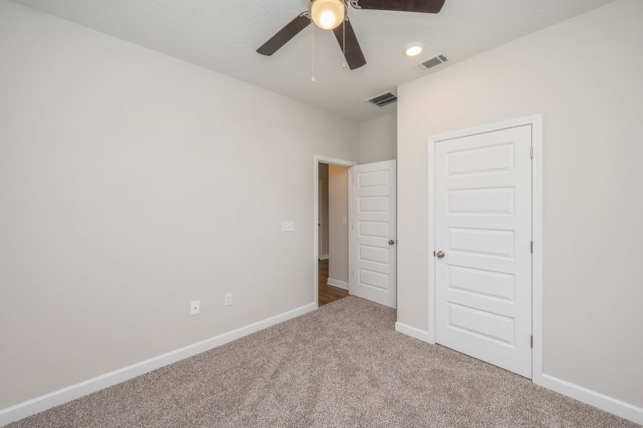Spacious, unfurnished interior of a new home in Blossom Grove, Crestview (Image 29).