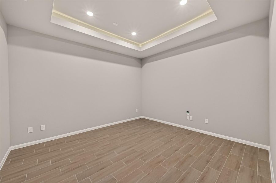 Spacious, unfurnished interior of a new home in , Richmond (Image 25).
