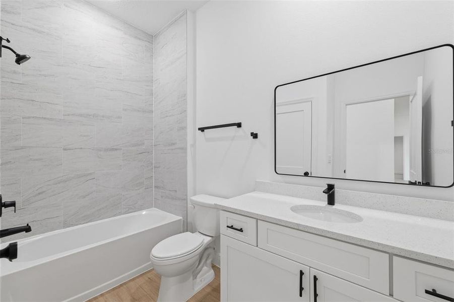 Furnished interior view inside a new home in , Dunnellon (Image 11).