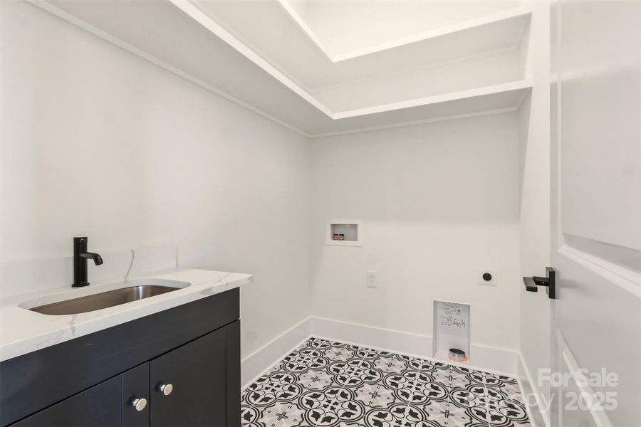 Spacious, unfurnished interior of a new home in , Monroe (Image 23).