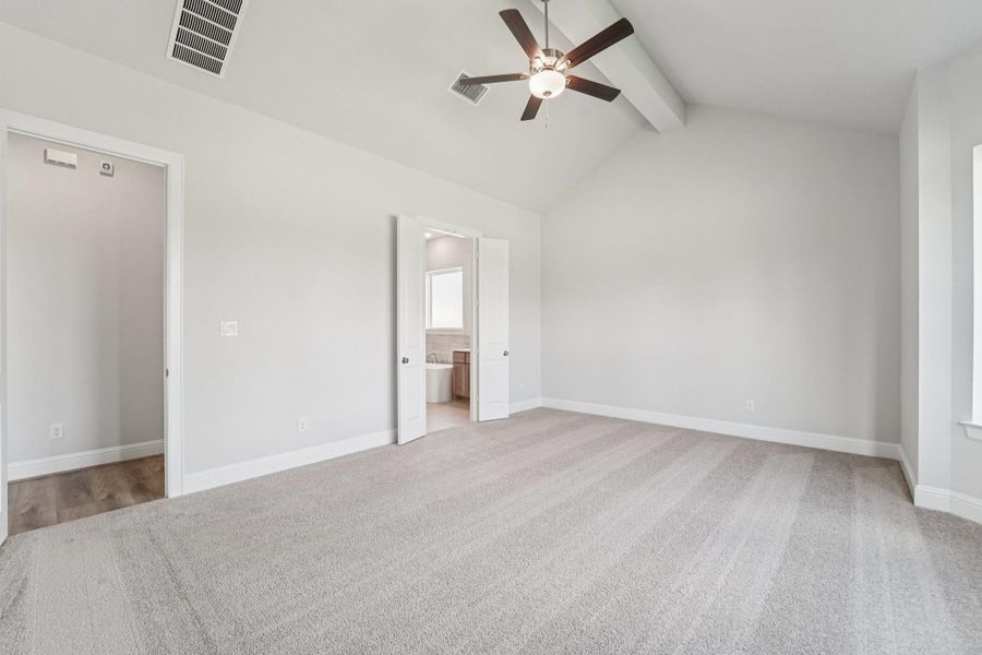 Spacious, unfurnished interior of a new home in Evergreen 70', Conroe (Image 35).