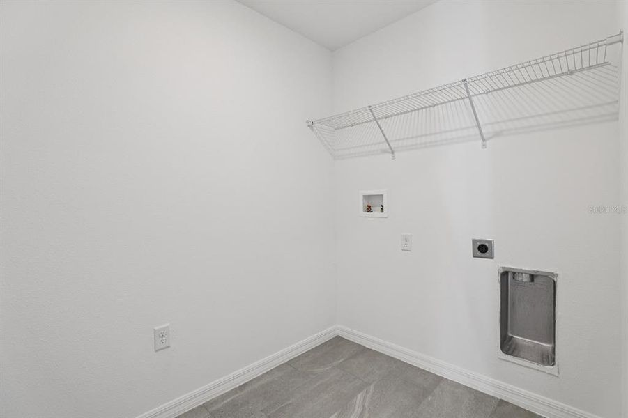Spacious, unfurnished interior of a new home in Tyson Reserve, St. Cloud (Image 25).