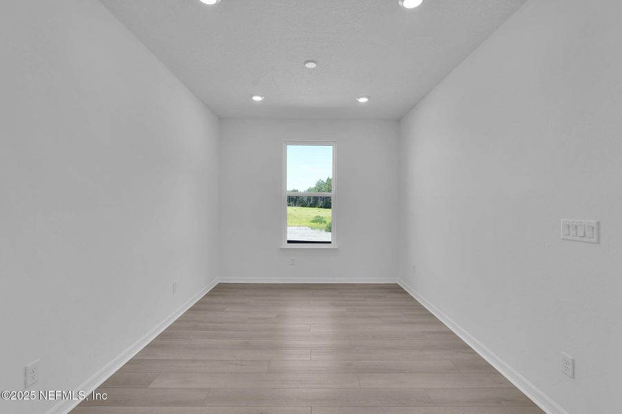 Spacious, unfurnished interior of a new home in Del Webb Saint Johns, St. Johns (Image 12).