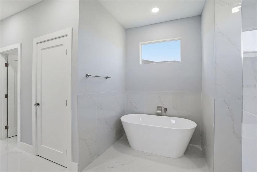 Furnished interior view inside a new home in , Lehigh Acres (Image 5).