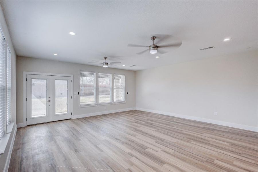 Spacious, unfurnished interior of a new home in , Grand Prairie (Image 15). Spacious, unfurnished interior of a new home in , Grand Prairie (Image 15).