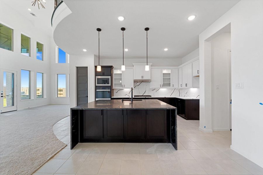 Image 33 of a home in Valencia 60'.