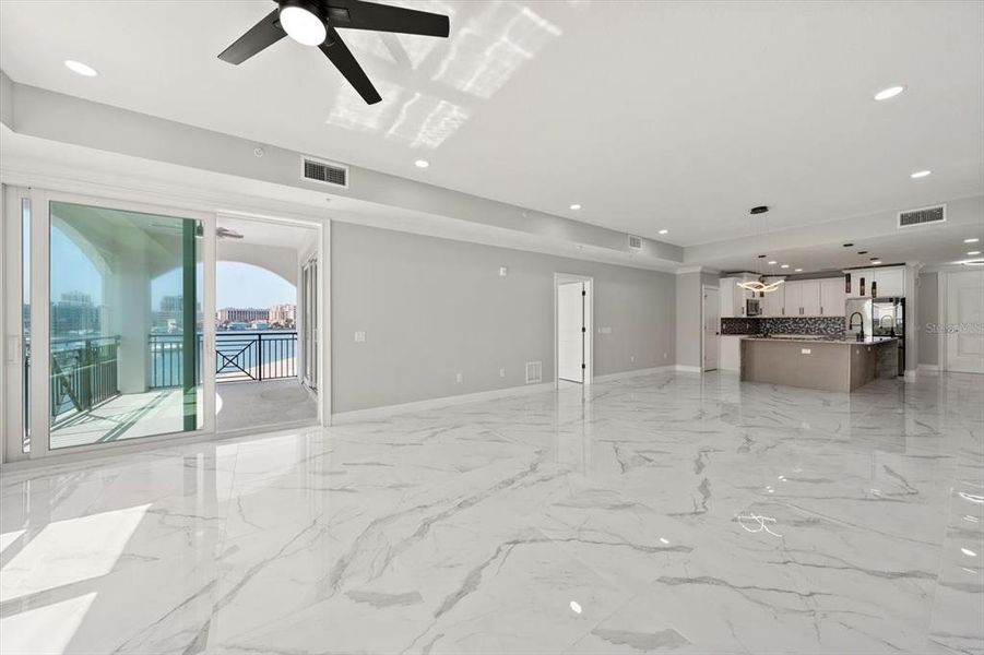 Spacious, unfurnished interior of a new home in , Clearwater (Image 16).