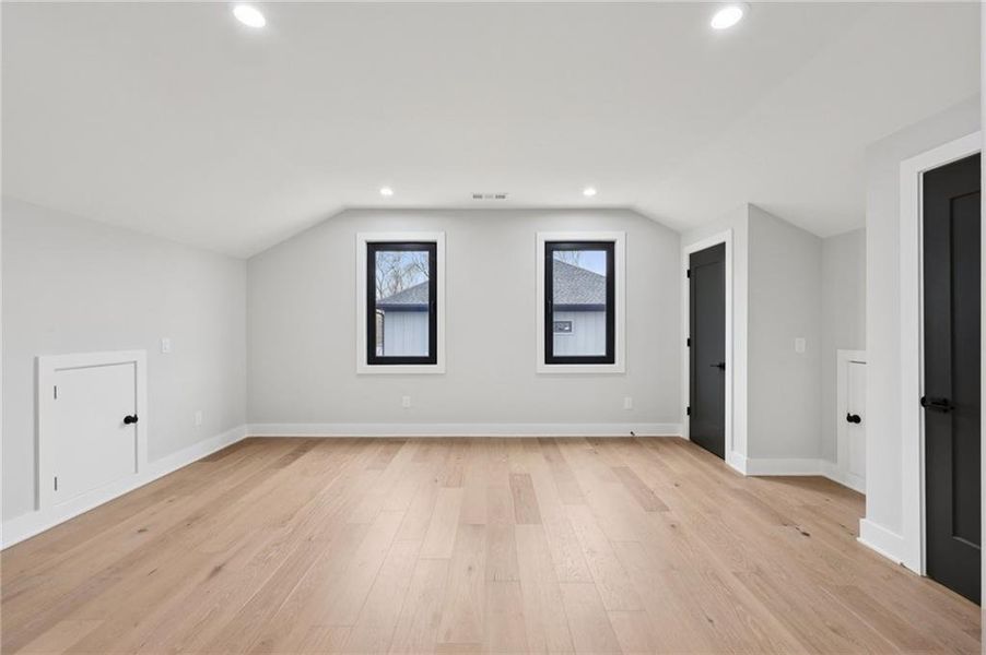 Spacious, unfurnished interior of a new home in , Auburn (Image 47).