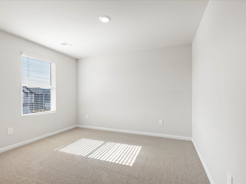 Spacious, unfurnished interior of a new home in Pleasant Brook, Piedmont (Image 25).