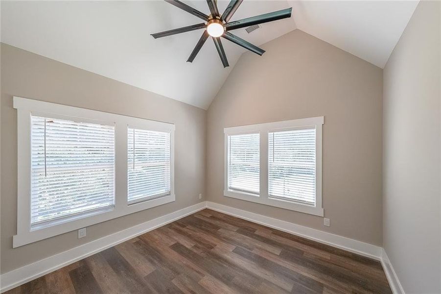 Image 2 of a home in . Image 2 of a home in .