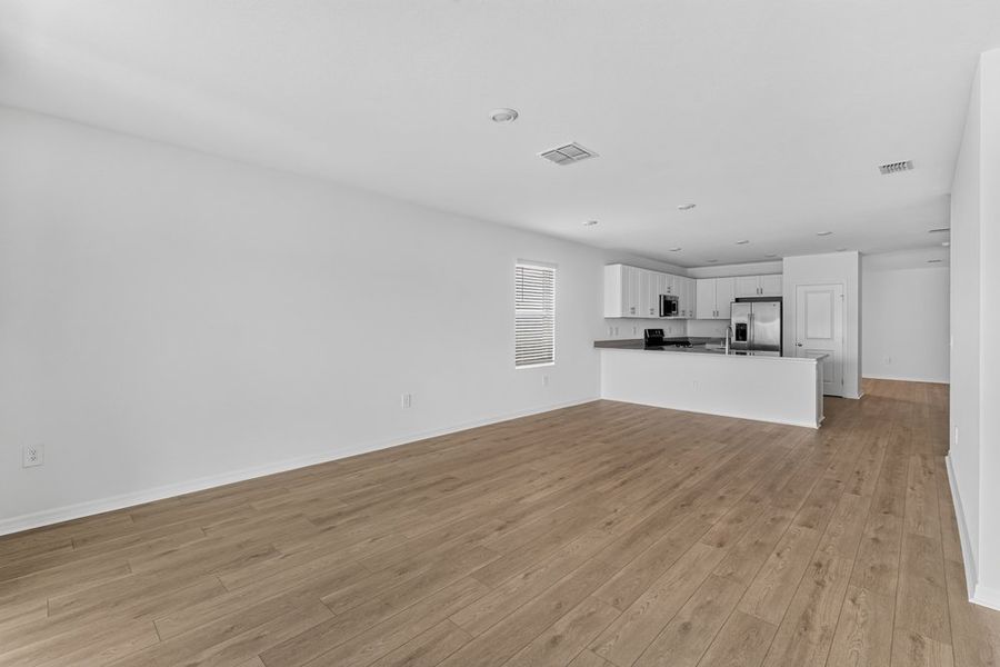 Spacious, unfurnished interior of a new home in Firethorn, Parrish (Image 8).