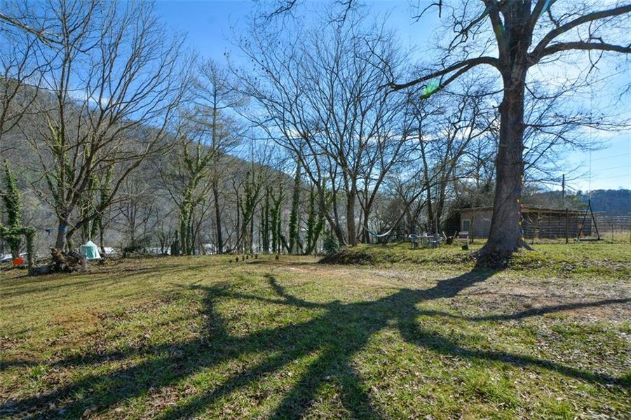 Natural landscape and outdoor views near in Talking Rock (Image 40). Natural landscape and outdoor views near in Talking Rock (Image 40).