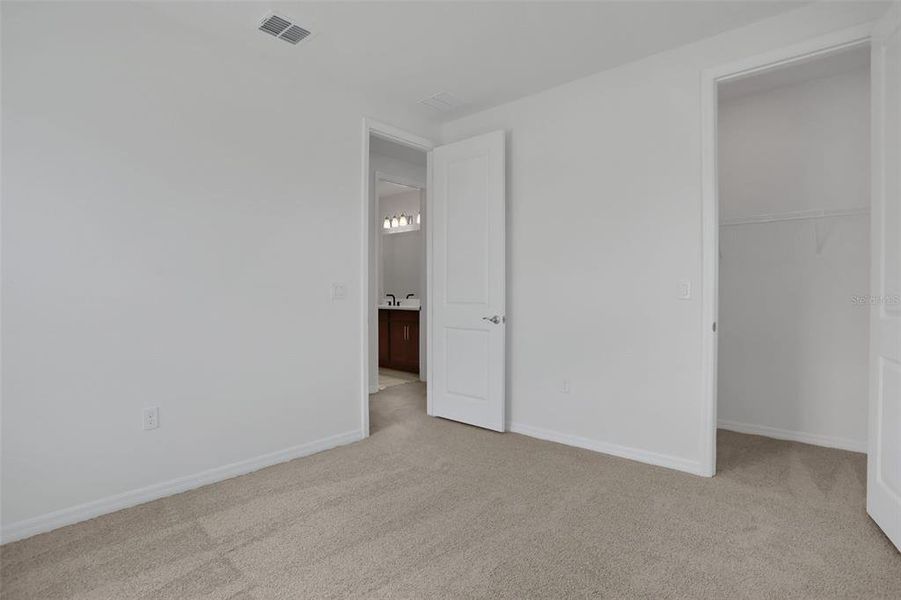 Spacious, unfurnished interior of a new home in Turnleaf, Punta Gorda (Image 18). Spacious, unfurnished interior of a new home in Turnleaf, Punta Gorda (Image 18).