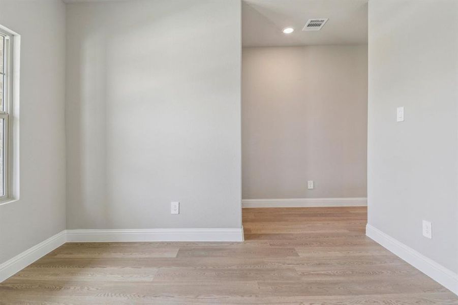 Photo is not of the actual home, but is an inspirational photo of builder’s model home and may depict options, furnishings, and/or decorator features that are not included. Photo is not of the actual home, but is an inspirational photo of builder’s model home and may depict options, furnishings, and/or decorator features that are not included.