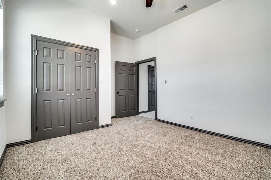 Spacious, unfurnished interior of a new home in , West Tawakoni (Image 16).