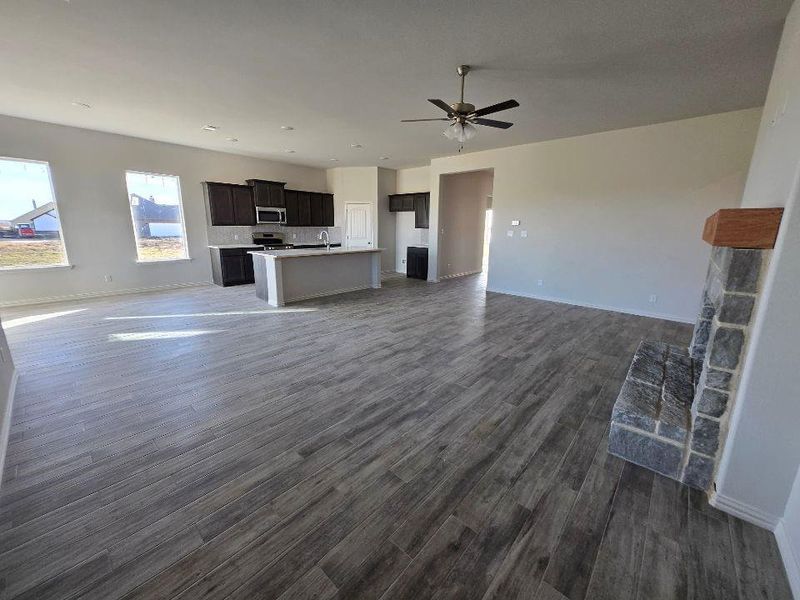 Spacious, unfurnished interior of a new home in Hillview Addition, Decatur (Image 8).