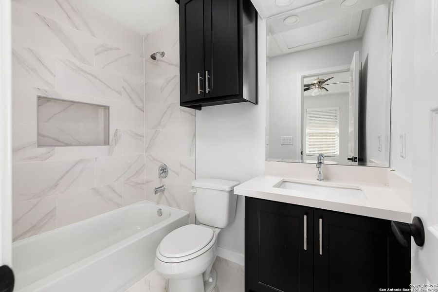 Furnished interior view inside a new home in , Weslaco (Image 9).