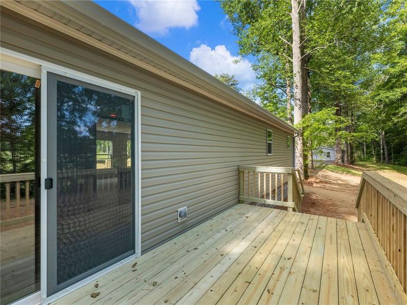 Exterior details and patio area of a home in , Gainesville (Image 23).