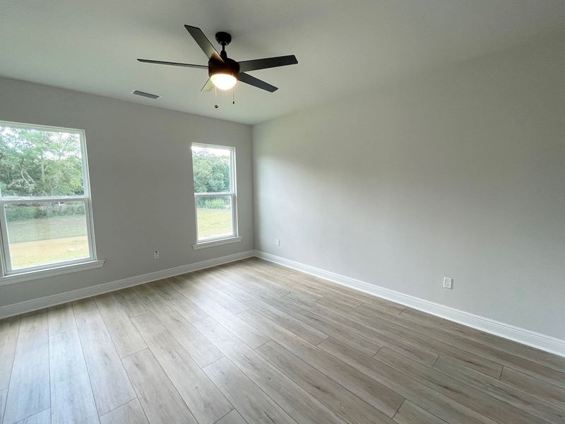 Spacious, unfurnished interior of a new home in Eagle Pointe, Pensacola (Image 9). Spacious, unfurnished interior of a new home in Eagle Pointe, Pensacola (Image 9).