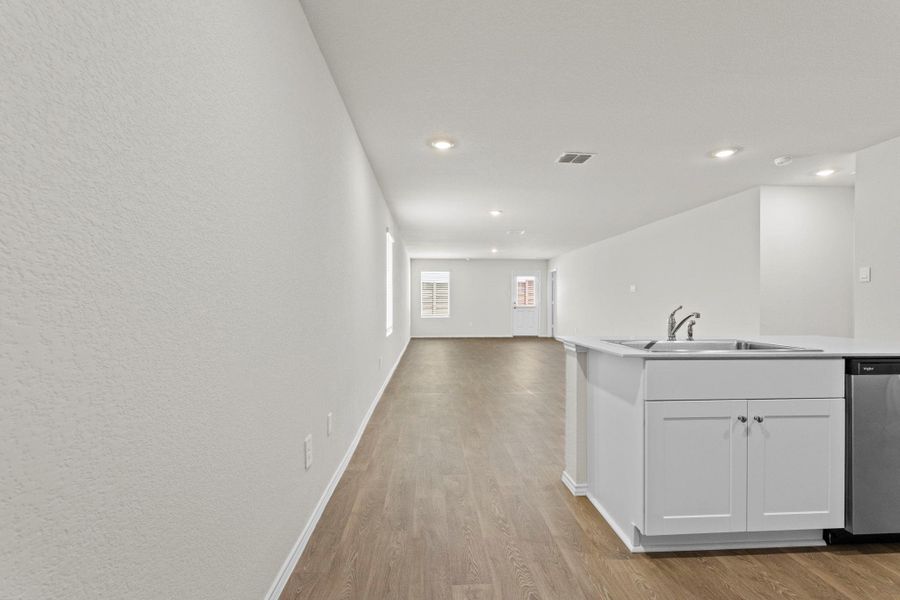 Spacious, unfurnished interior of a new home in Ladera, Luling (Image 17). Spacious, unfurnished interior of a new home in Ladera, Luling (Image 17).