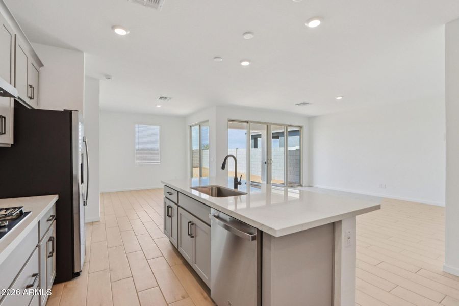 8-web-or-mls-N 162nd Dr-S1103-016 8-web-or-mls-N 162nd Dr-S1103-016