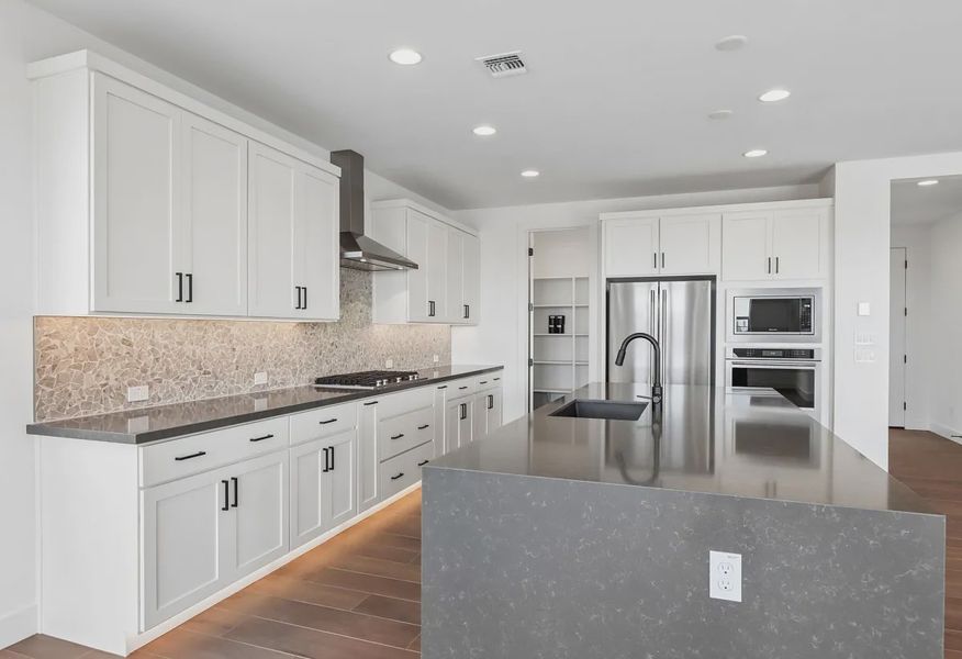 Kitchen - 5 of 15