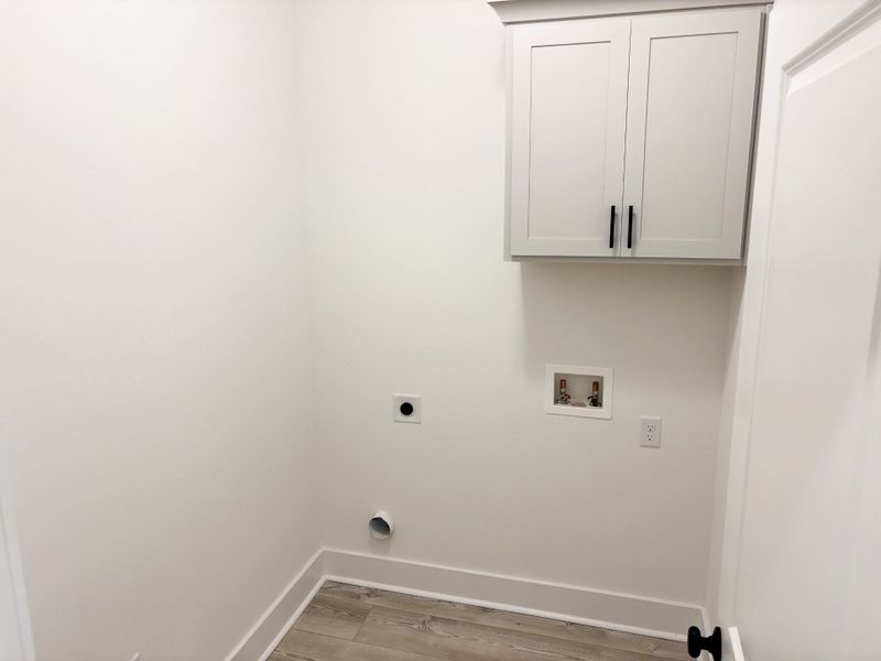 Spacious, unfurnished interior of a new home in Young Oaks, Crestview (Image 15).
