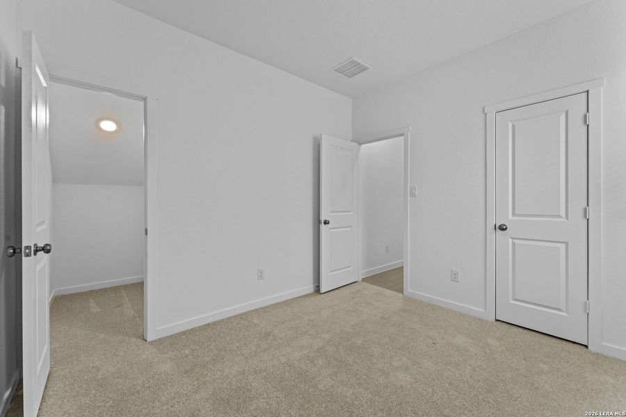 Spacious, unfurnished interior of a new home in Grace Valley, Marion (Image 25).