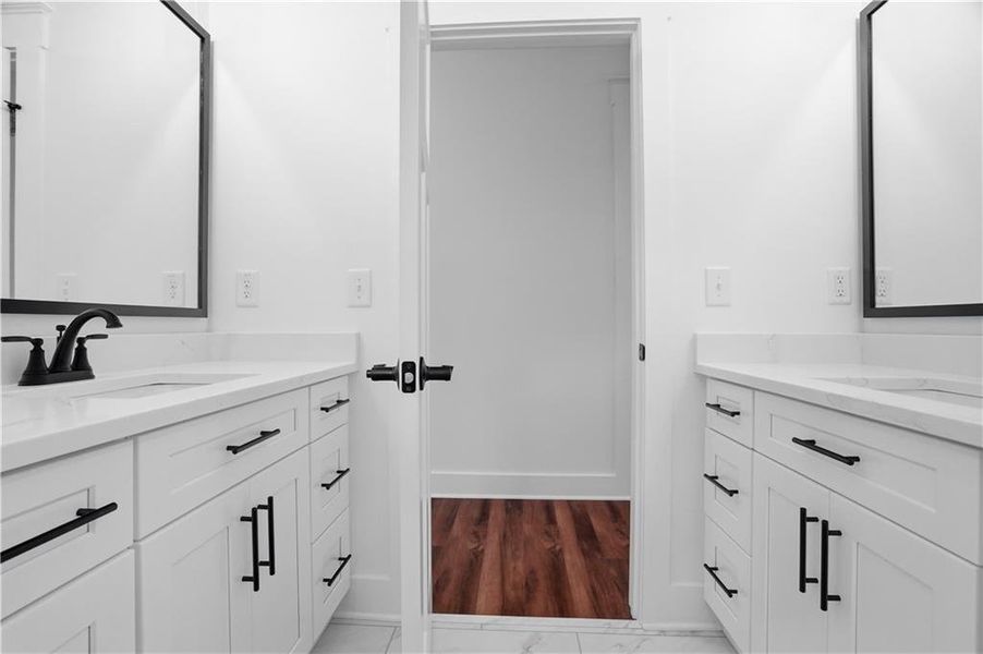 Furnished interior view inside a new home in , Jasper (Image 6).