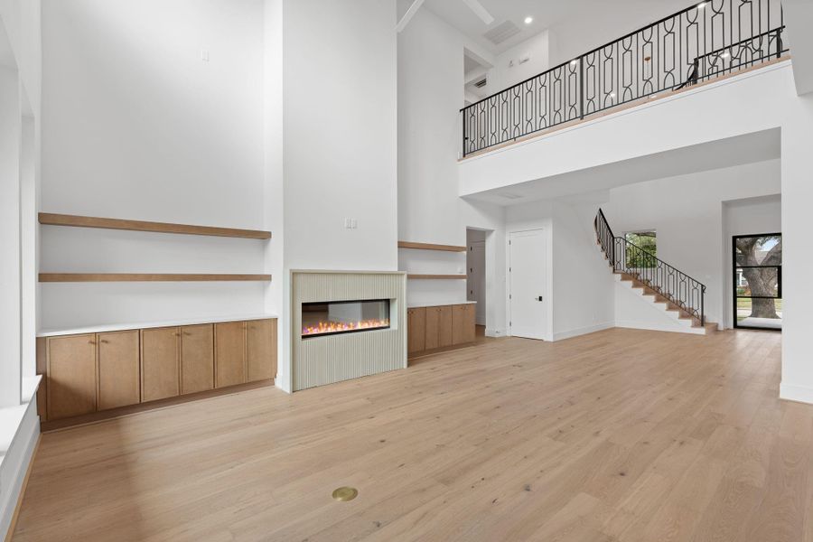 Spacious, unfurnished interior of a new home in , Houston (Image 23).