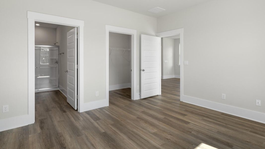 Spacious, unfurnished interior of a new home in Indigo Preserve Townhomes, Leland (Image 16).