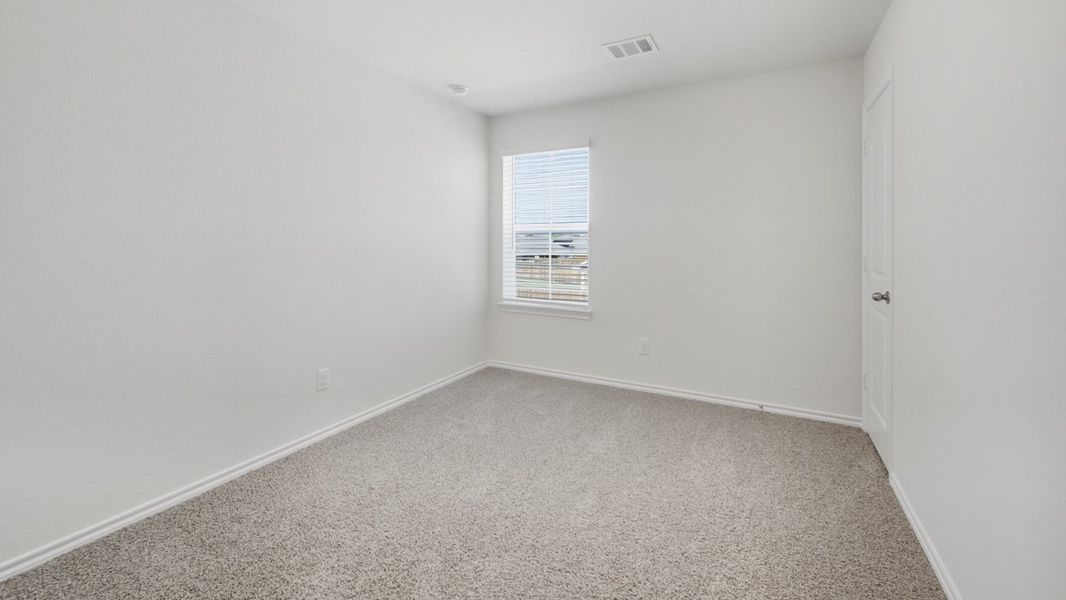 Spacious, unfurnished interior of a new home in Saddlebrook, Waxahachie (Image 16). Spacious, unfurnished interior of a new home in Saddlebrook, Waxahachie (Image 16).