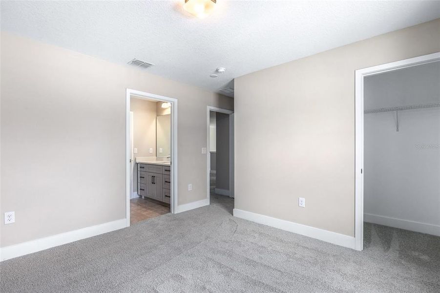 Spacious, unfurnished interior of a new home in Gray Hawk at Hole Two, Daytona Beach (Image 58). Spacious, unfurnished interior of a new home in Gray Hawk at Hole Two, Daytona Beach (Image 58).
