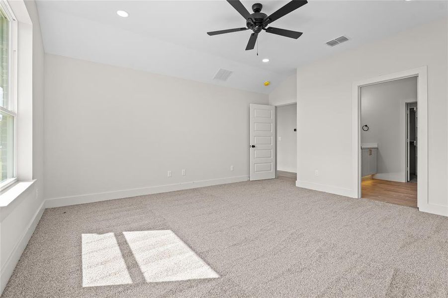 Spacious, unfurnished interior of a new home in , Lindale (Image 20). Spacious, unfurnished interior of a new home in , Lindale (Image 20).