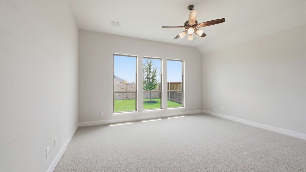 Spacious, unfurnished interior of a new home in Trinity Falls, McKinney (Image 21).