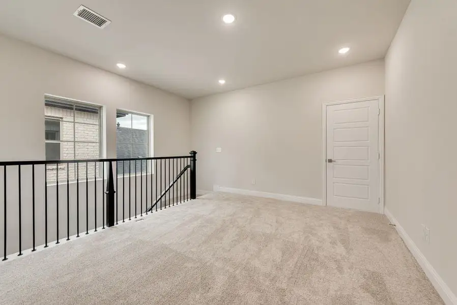 Spacious, unfurnished interior of a new home in Spiritas Ranch, Little Elm (Image 17).
