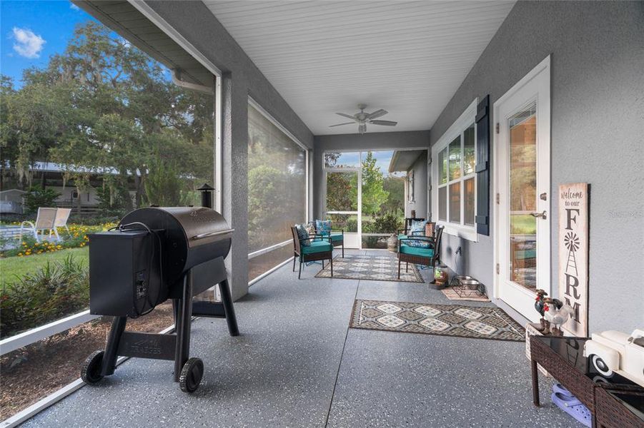 Furnished interior view inside a new home in , Dunnellon (Image 45).