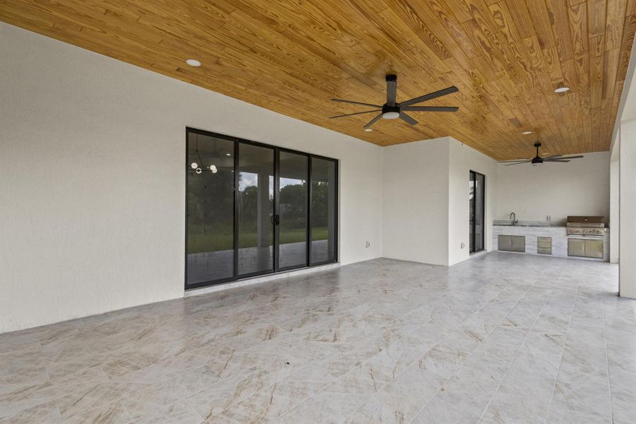 Spacious, unfurnished interior of a new home in , Loxahatchee (Image 18).