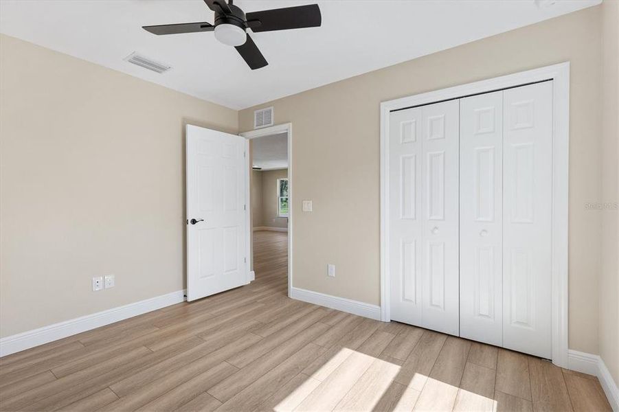 Spacious, unfurnished interior of a new home in , Bushnell (Image 23).