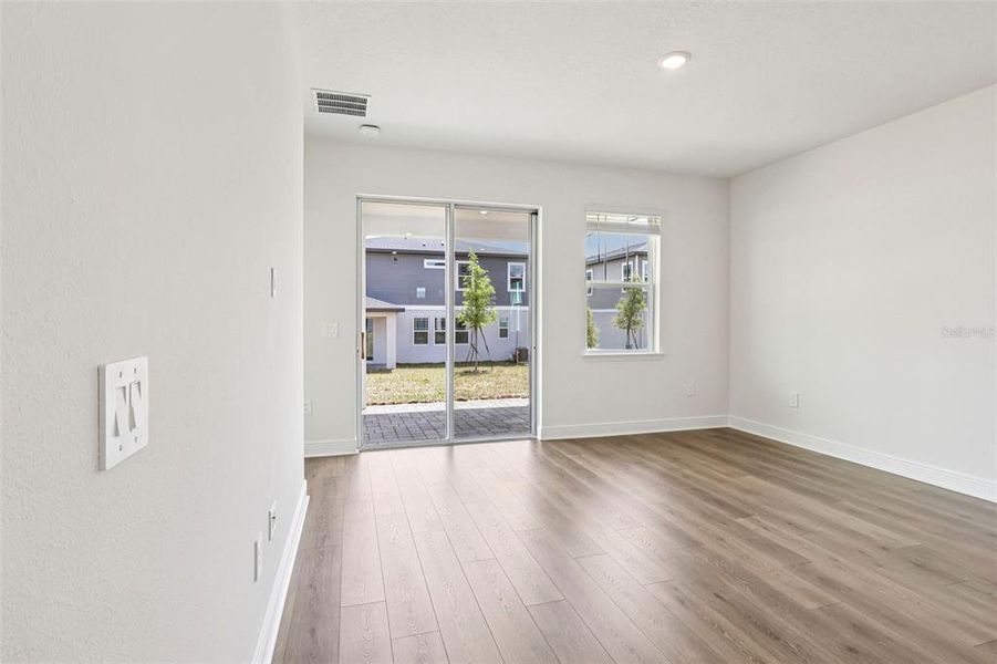 Spacious, unfurnished interior of a new home in Cyrene at Minneola, Minneola (Image 33).