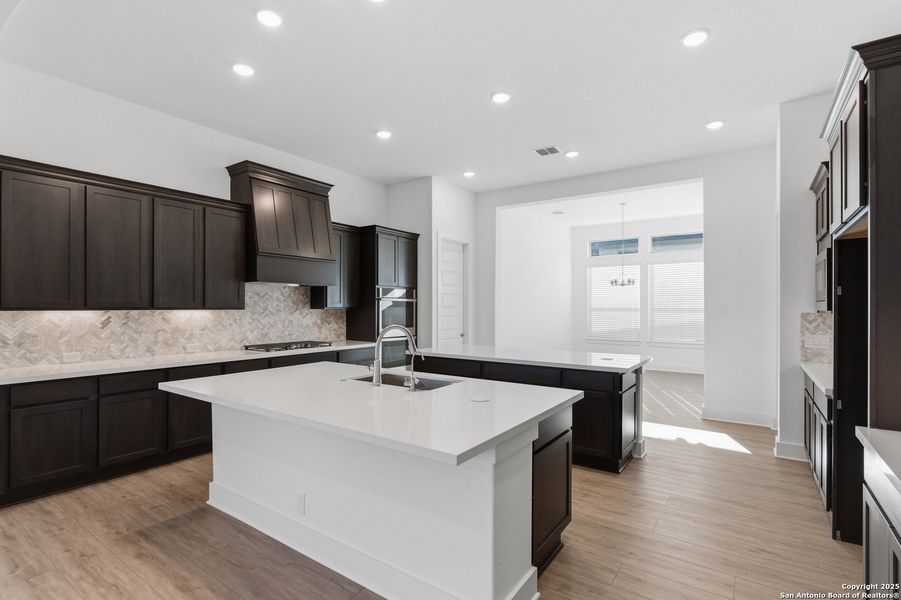 Furnished interior view inside a new home in Mesa Western, Cibolo (Image 8).