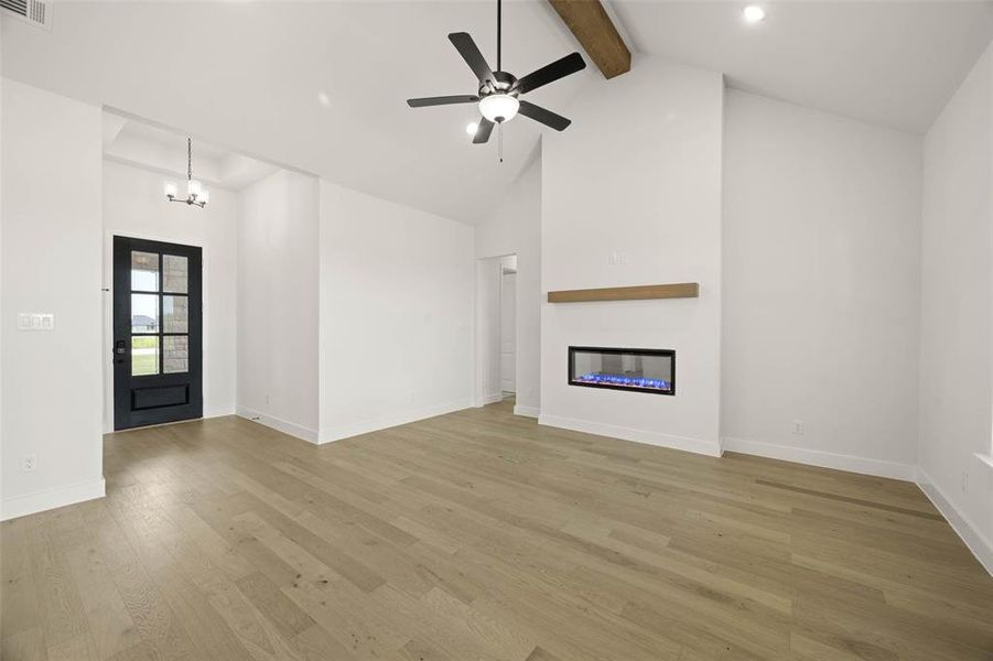 Spacious, unfurnished interior of a new home in , Waxahachie (Image 17).