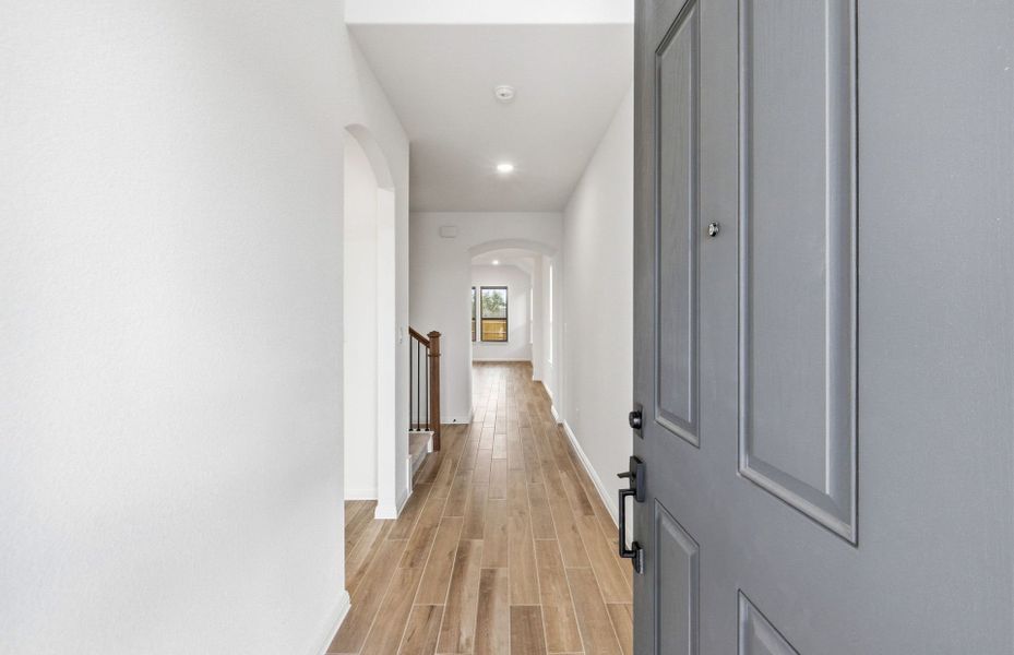 Spacious, unfurnished interior of a new home in Lago Mar, Texas City (Image 13). Spacious, unfurnished interior of a new home in Lago Mar, Texas City (Image 13).