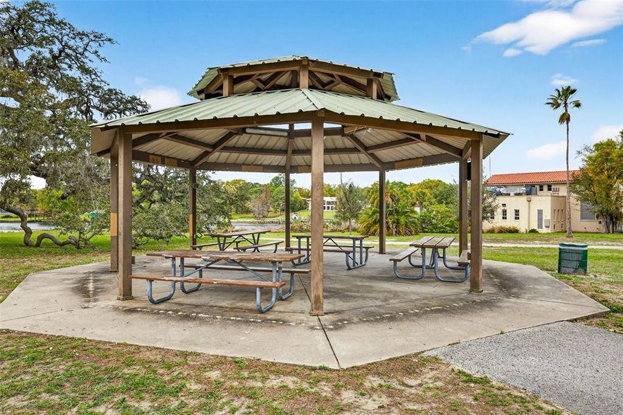 Community amenities in Clearfield Crossings, Tampa (Image 45).