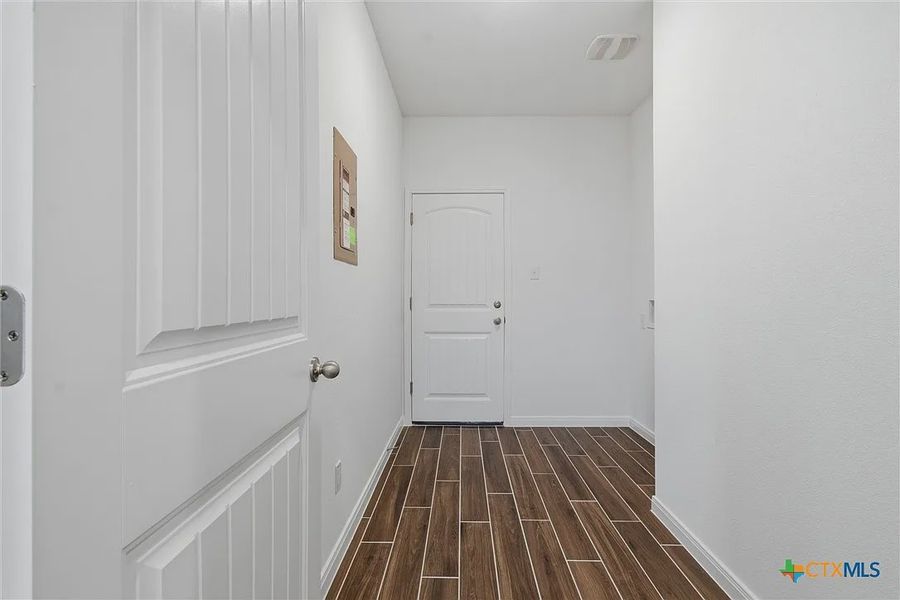Spacious, unfurnished interior of a new home in Levy Crossing, Killeen (Image 35). Spacious, unfurnished interior of a new home in Levy Crossing, Killeen (Image 35).