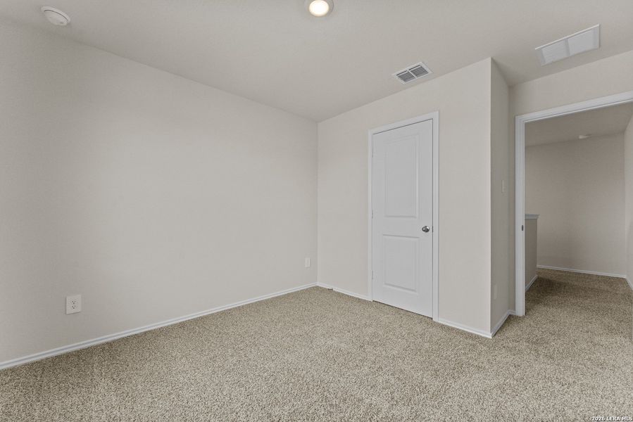 Spacious, unfurnished interior of a new home in Bollinger, Maxwell (Image 24).