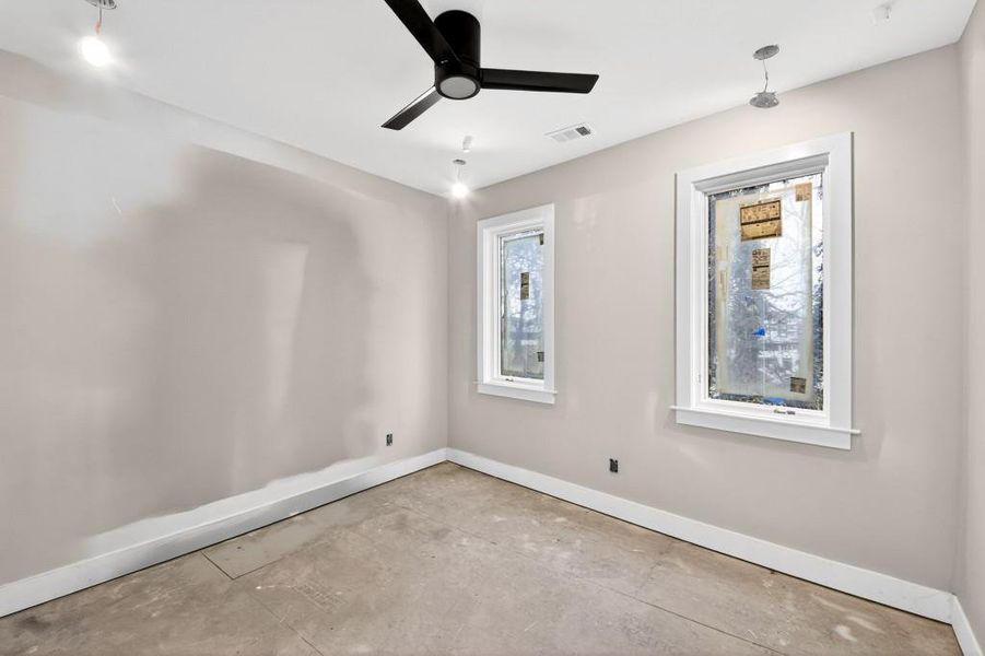 Spacious, unfurnished interior of a new home in , Atlanta (Image 20).